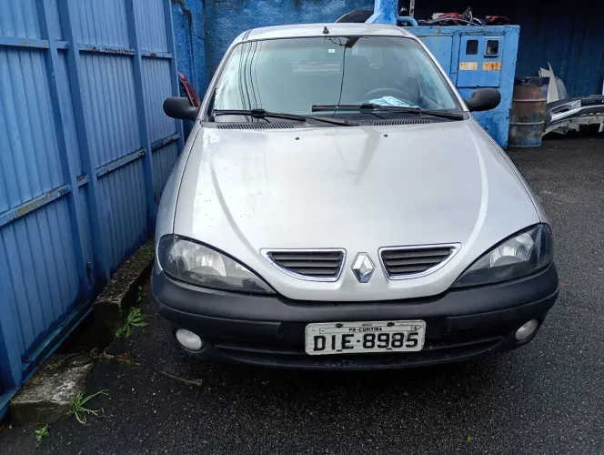 Renault Megane Hatch RXE 2.0 2001