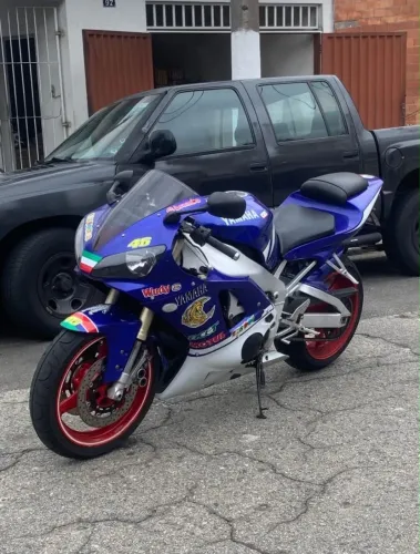 YZF R1 CARBURADA ano 2000 AZUL!!