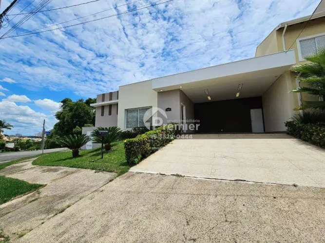 Casa com três suítes e amplo quintal no Condomínio Portal dos Ipês em Indaiatuba