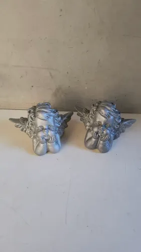Dupla de anjinhos decorativos 6,5 cm de altura cada