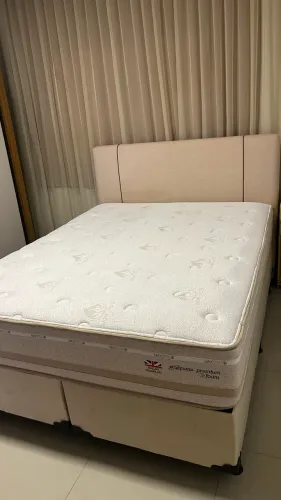 Colchão Queen Novíssimo