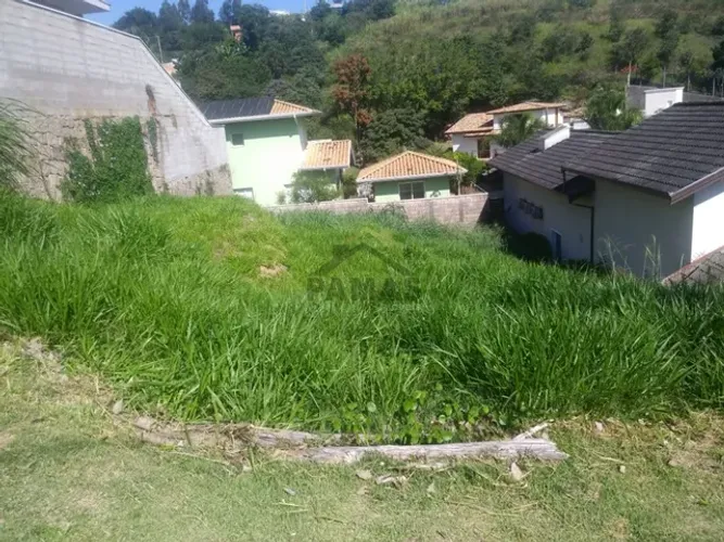 Oportunidade em terreno no Condomínio São Miguel em Vinhedo/SP.