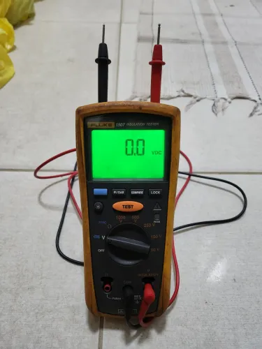 Megometro Fluke 1507