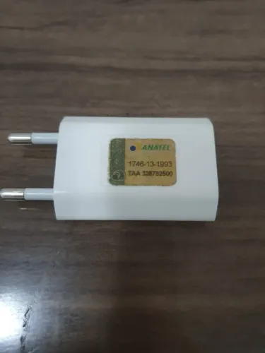 Carregador de Iphone / Ipad / Air pods/ original Apple com entrada USB
