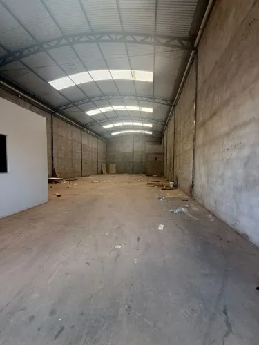 Aluga-se galpão bairro Cidade Jardim