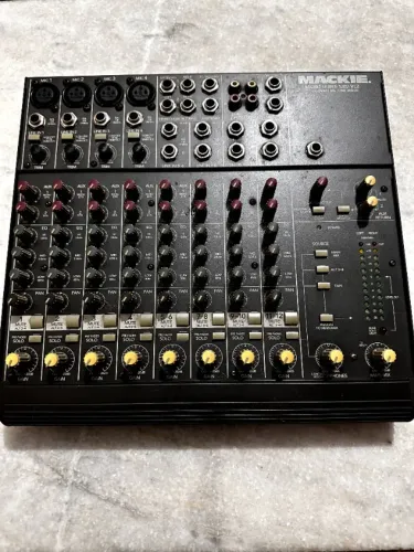 Mesa de Som Mackie Micro Series 1202 vlz