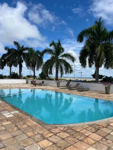 Vendo belíssimo apartamento 3 suítes no condomínio Trinidad Península 