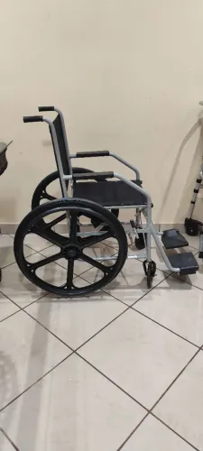 CADEIRA DE RODAS