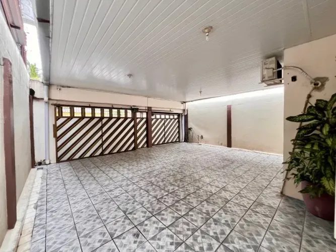Casa a venda em Taguatinga Norte