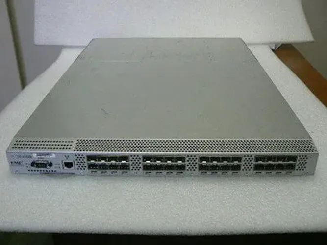 Switch San Fibre Channel EMC DS-4100 de 32 portas FC