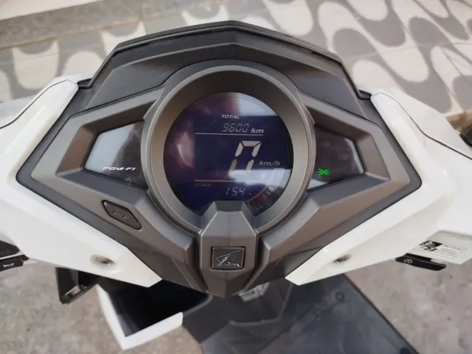 Oportunidade- Honda Elite semi nova