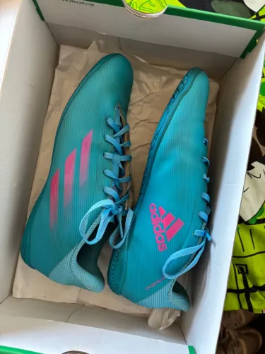 Chuteira Adidas futsal Speedflow.4