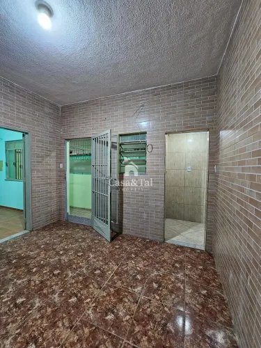 Casa disponível à venda e para locação na Avenida Nilo Peçanha, Vilar dos Teles