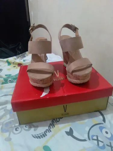 Sandália de salto (12cm), Anabela de camurça (bege, n.35 usada apenas uma vez  esta nova 