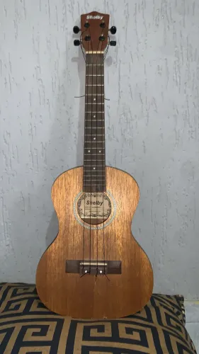 Ukulele Tenor Shelby