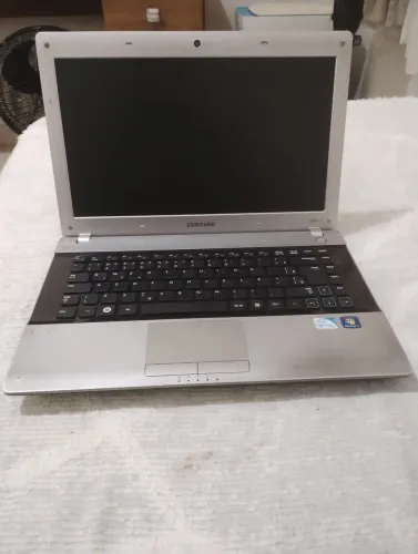 Vende-se notebook para tirar peças 