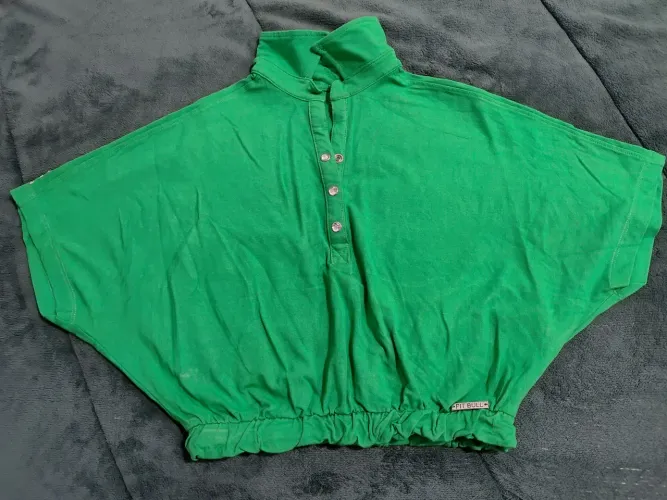 Blusa Verde Manga Morcego Pit Bull