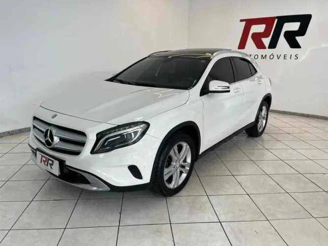 Mercedes-Benz GLA 200 Vision 1.6/1.6 TB 16V Flex Aut. 2015
