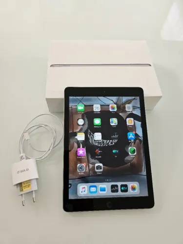 Oportunidade: iPad 5ª Geração 32GB, cinza, seminovo!