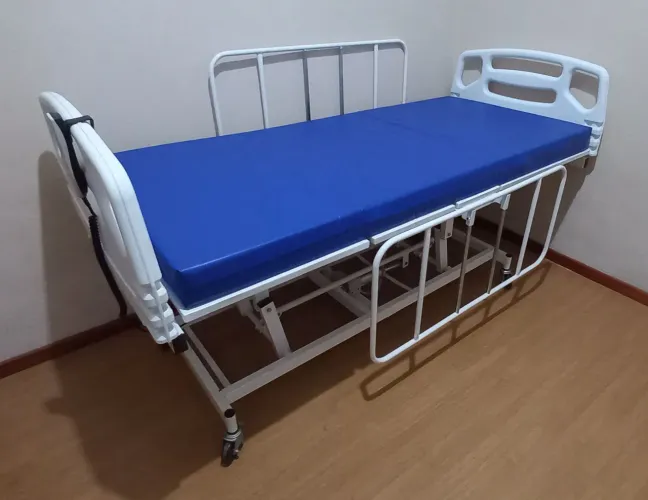 Cama Hospitalar Articulada - Semi-nova