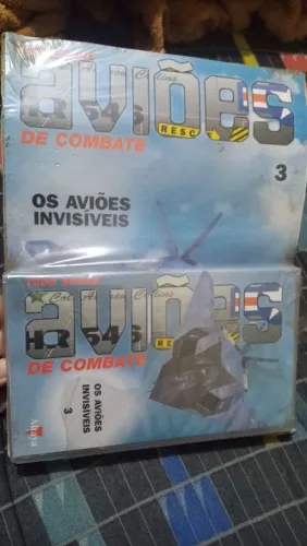 Fita VHS Aviões de Combate + revista - Os Aviões Invisíveis