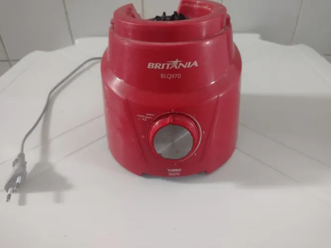 Liquidificador Britânia turbo900W