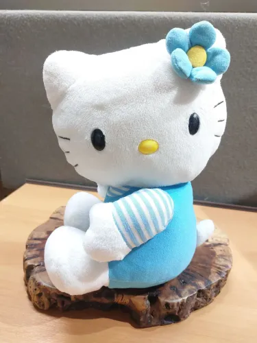 Hello Kitty Original 25cm (usado)