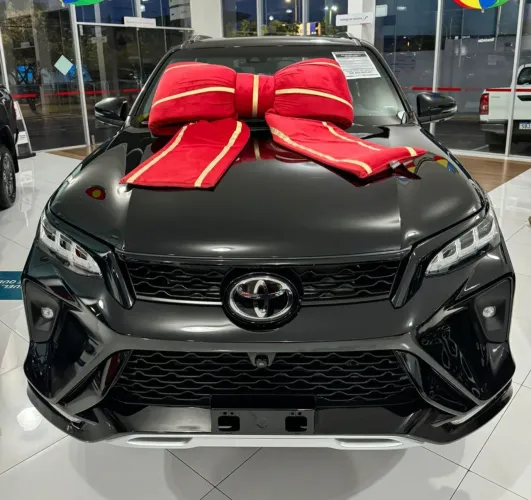 HILUX SW4 DIAMOND 0KM