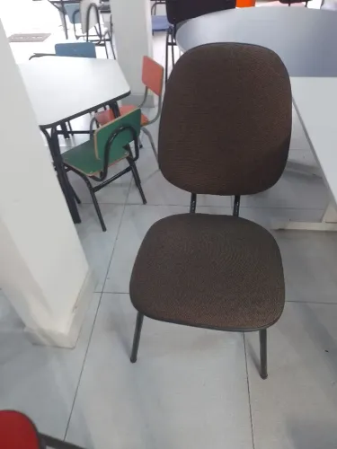 Cadeiras modelo diretor