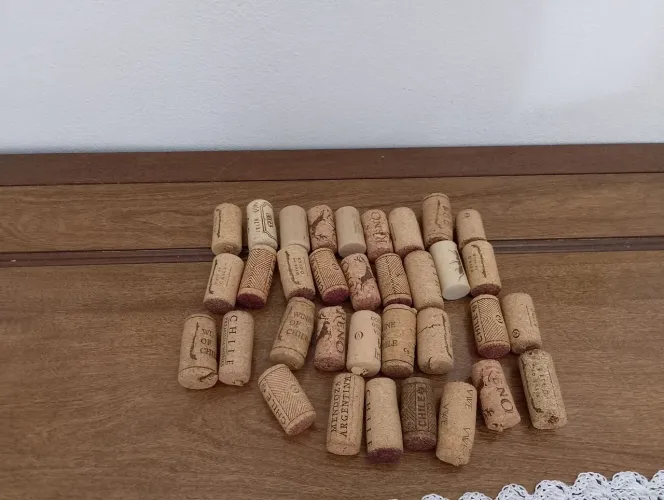 Rolha de Vinho Decorativa. MAIS DE130PEÇAS