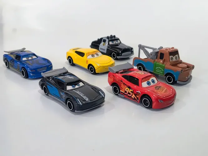 Carros Disney Pixar Kit 6 Miniaturas relâmpago Macqueen 