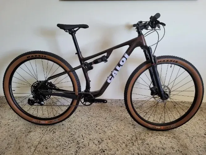 Caloi Elite Carbon FS 2025 com Reba NOVA