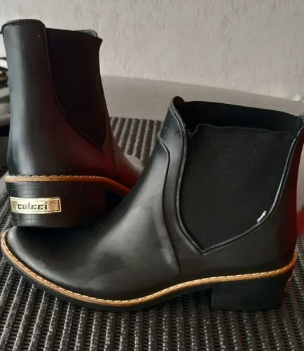 Bota Colcci original ant chuva número 35/36 linda