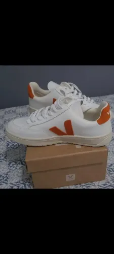 Tênis feminino Vert couro Extra White V12 Tam 38