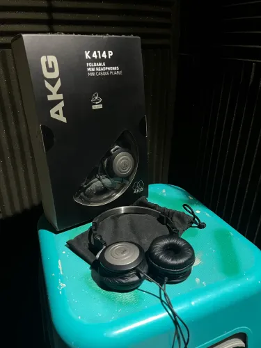 Fone AKG K414P