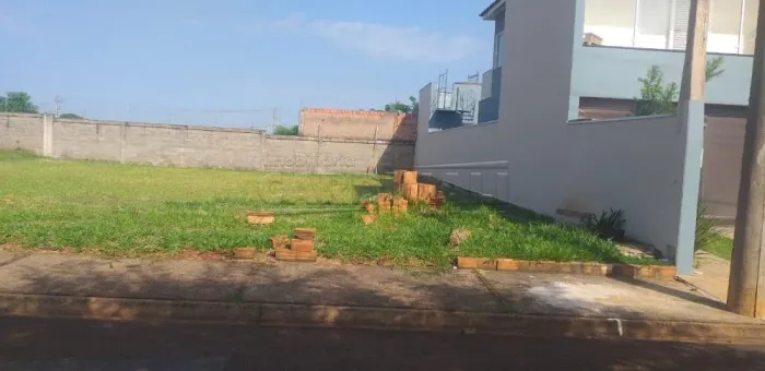 Terreno Condomínio em Araraquara