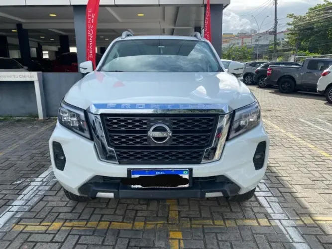 Nissan Frontier XE CD 4X4 2.3 Bi-TB Diesel Aut. 2025
