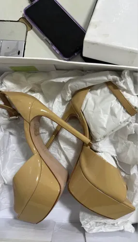 Salto feminino 