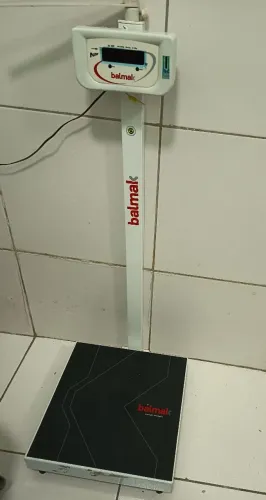 Balança Digital com estadiômetro - balmak - 200Kg