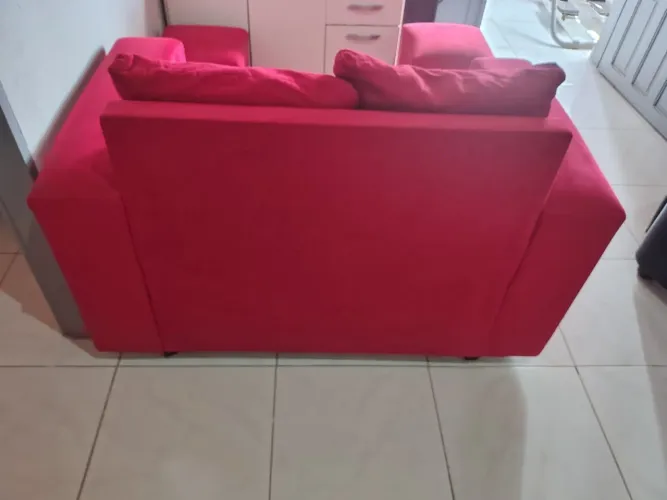 Sofa de três lugar em ótimo estado 
