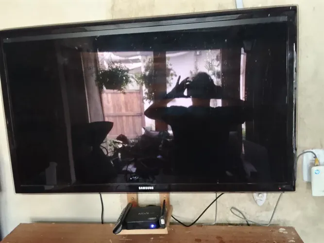 Tv Samsung 46 polegadas leia o anúncio