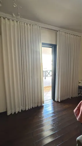 Cortina de linho com forro 2,90x2,60cm