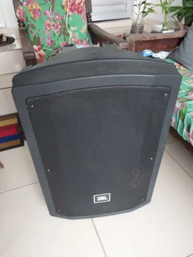 CAIXA JBL JS-15BT 200W RMS 
