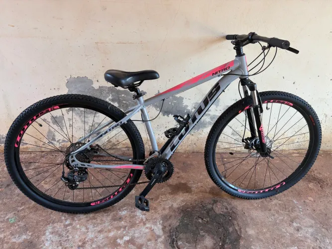 Vendo bicicleta Lótus