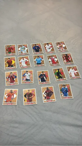 Figurinhas Legends Bronze 2022