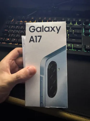 Samsung Galaxy A17 128GB 4G Lacrado | Galaxy com IA + Câmera 50MP OIS