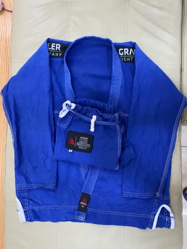 Kimono Jiu Jitsu infantil tamanho M3 de 8 a 12 anos