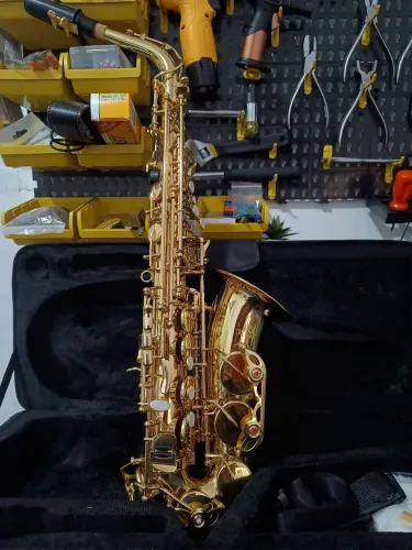 Sax Alto Konig novo