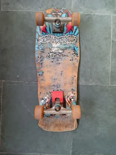 Skate antigo old school independent powell t-bones