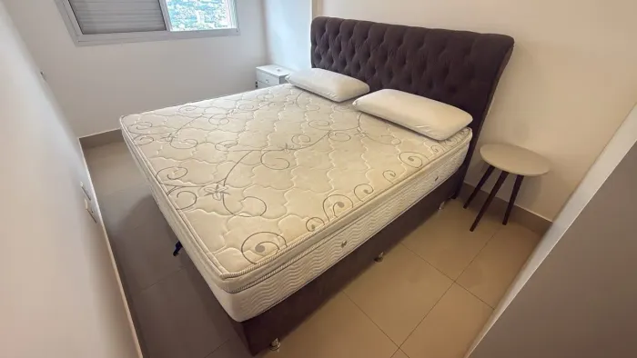 Cama King Completa: Box, Colchão e Cabeceira